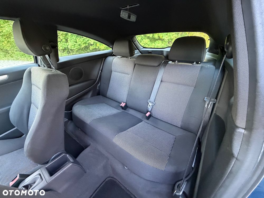Opel Astra 1.6 Sport - 18