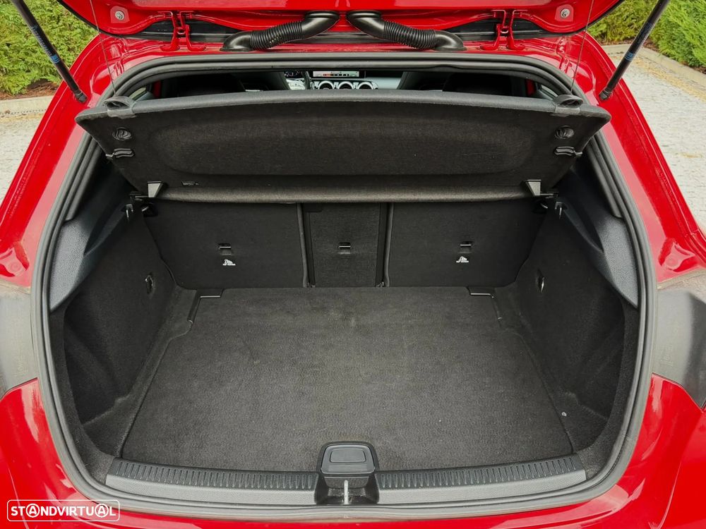 Mercedes-Benz A 180 d 7G-DCT AMG Line - 29