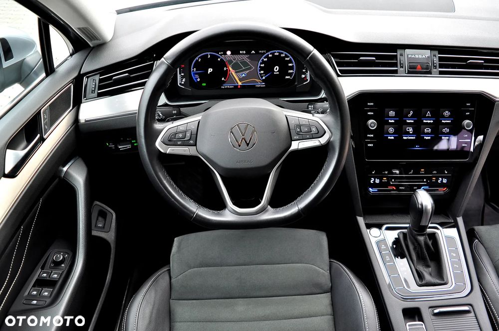 Volkswagen Passat 2.0 TDI EVO Elegance DSG - 18
