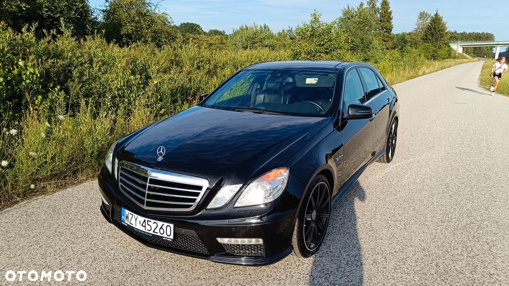 Mercedes-Benz Klasa E 63 AMG - 8