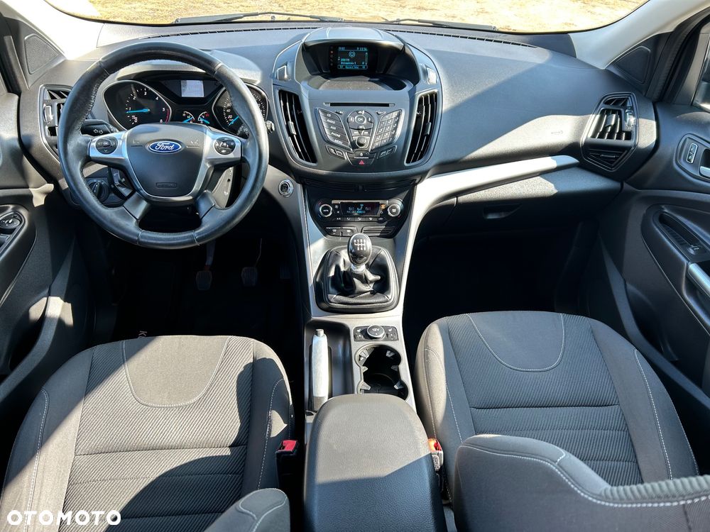 Ford Kuga 2.0 TDCi 2x4 Titanium - 17