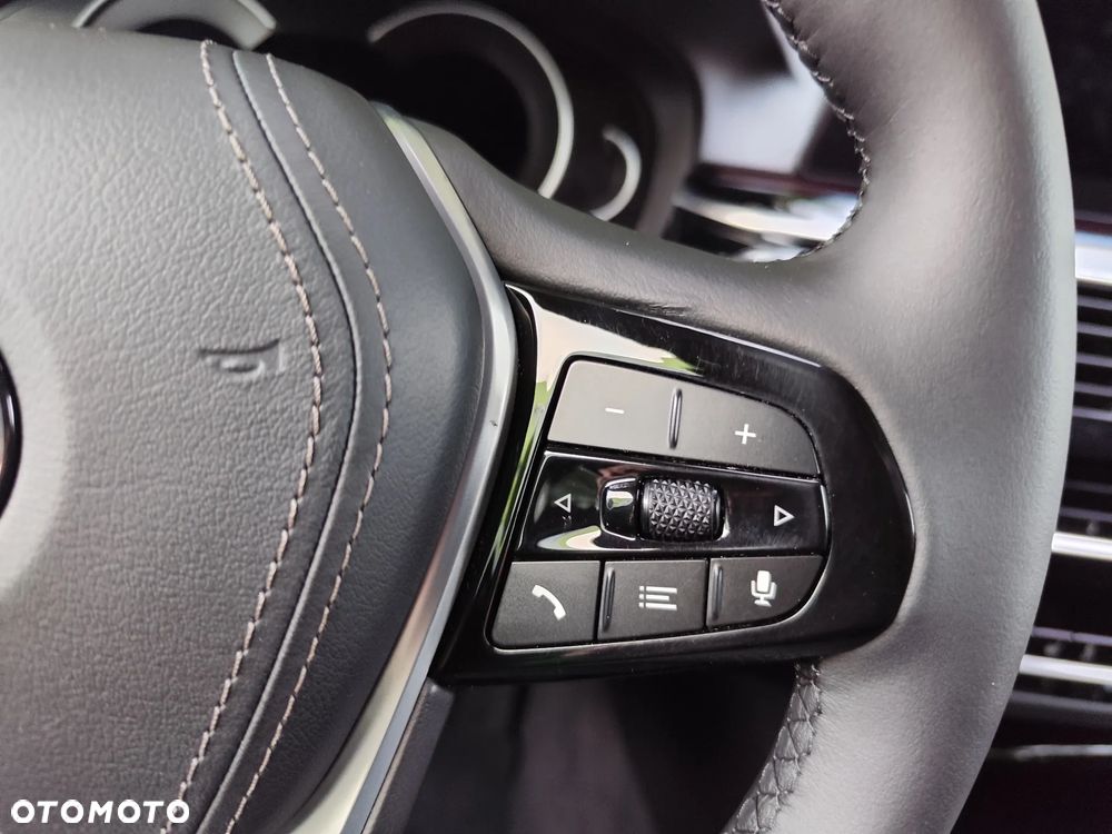 BMW Seria 5 520d xDrive - 20