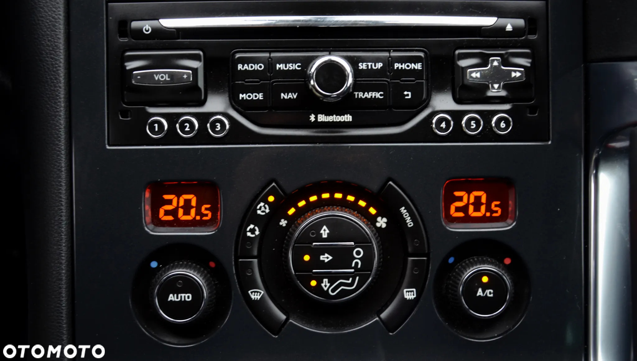 Peugeot 3008 e-HDi 115 ETG6 Stop&Start Allure - 22