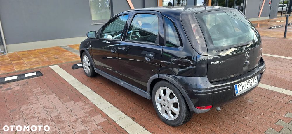Opel Corsa 1.2 16V Cosmo - 3