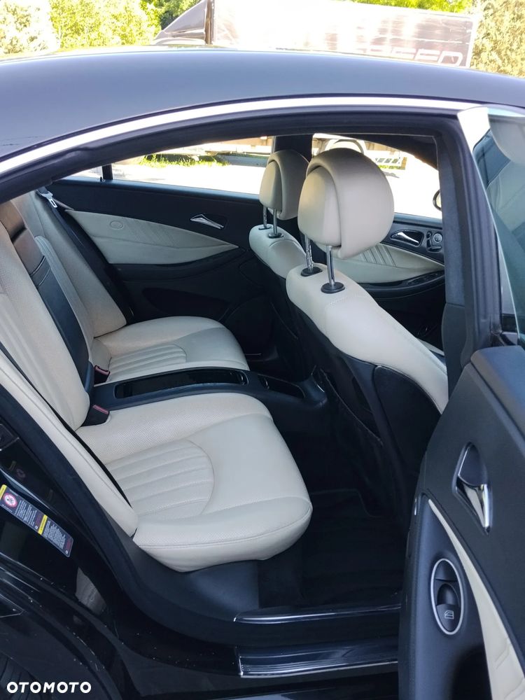 Mercedes-Benz CLS 500 - 11