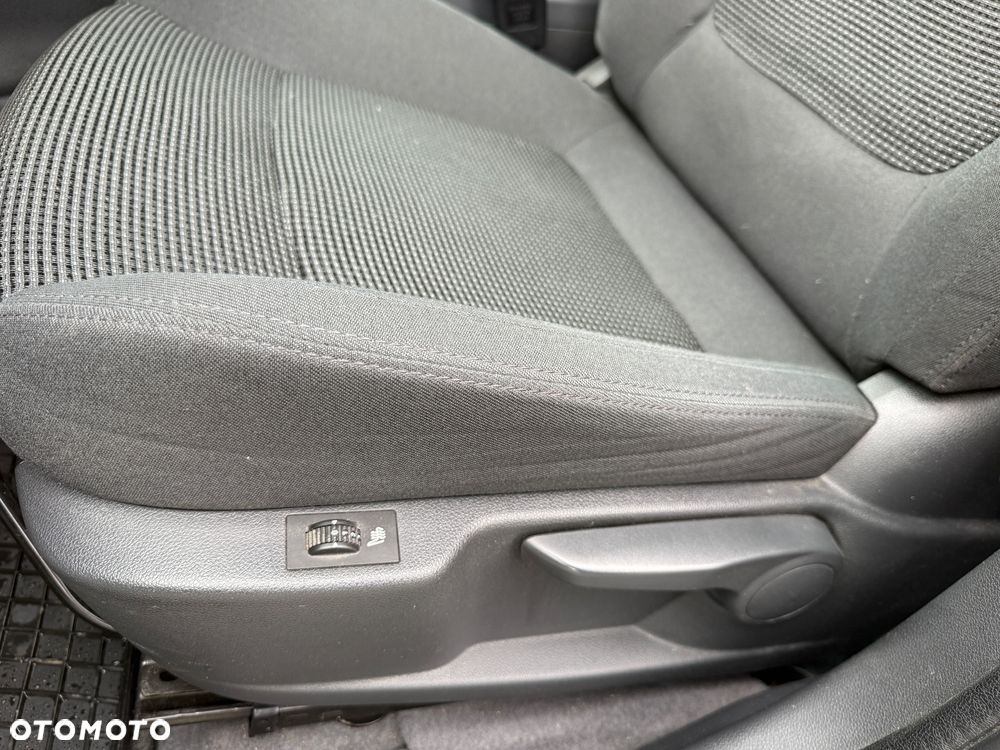 Peugeot 5008 1.6 BlueHDi Style 7os - 26