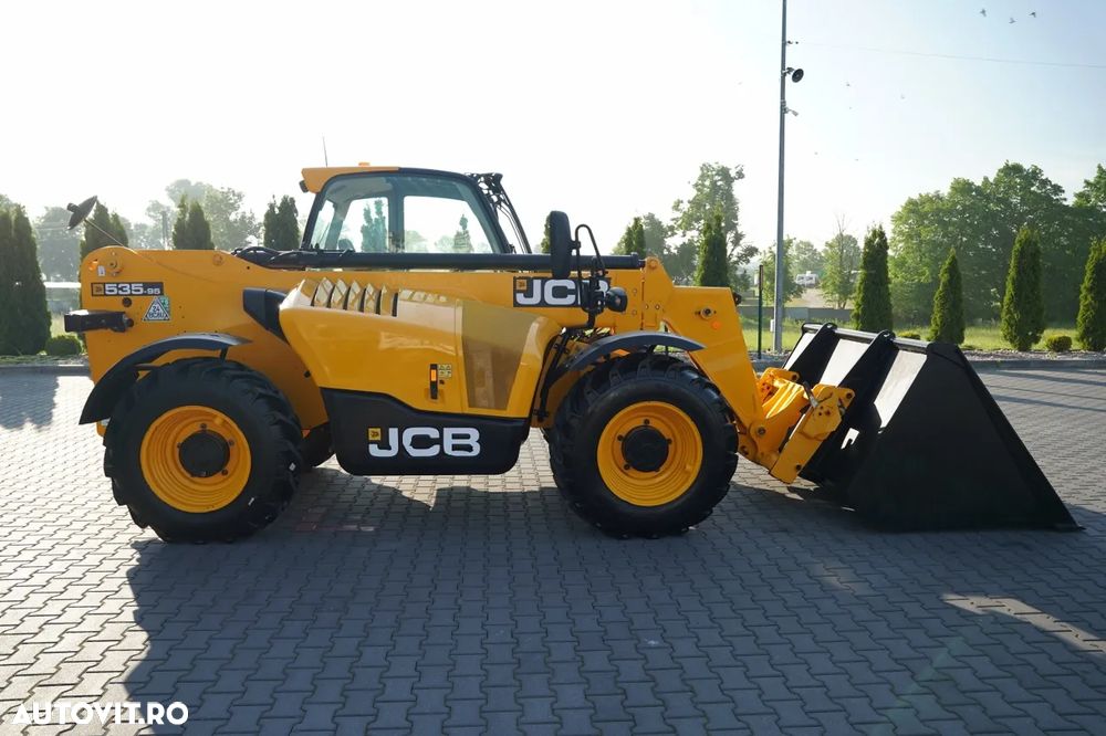 JCB 535-95 / ÎNCĂRCĂTOR TELESCOPIC CU DIRECȚIE / CUPĂ / FURCĂ / ÎNCĂRCĂTOR / CAPACITATE DE RIDICARE 3.500 KG / - 11