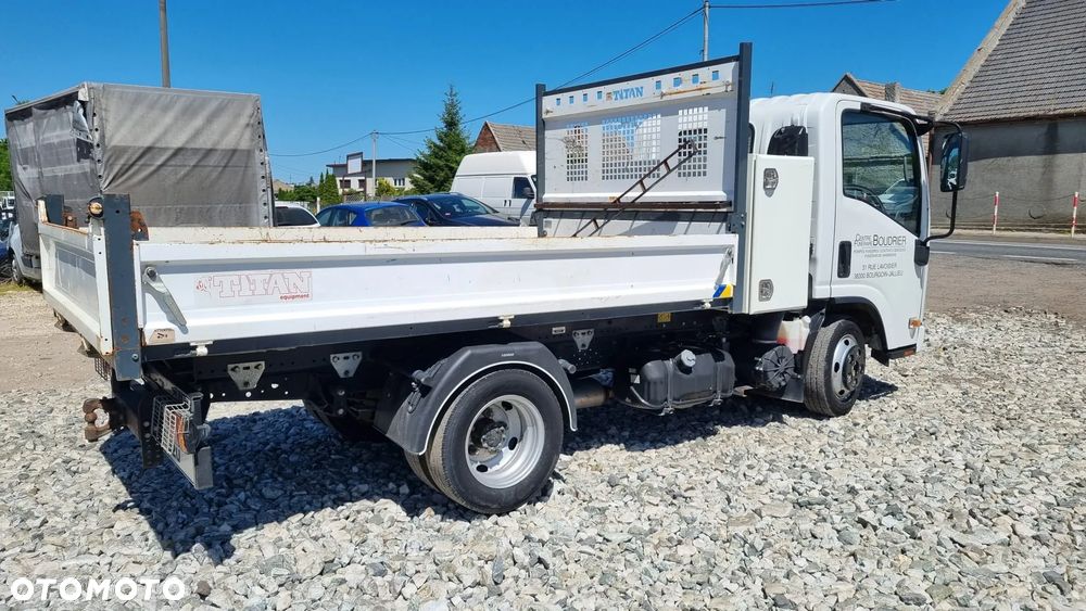 Isuzu M21 - 14