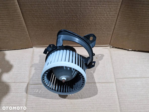 Dmuchawa wentylator nawiewu Opel Corsa D klimatronic EUROPA