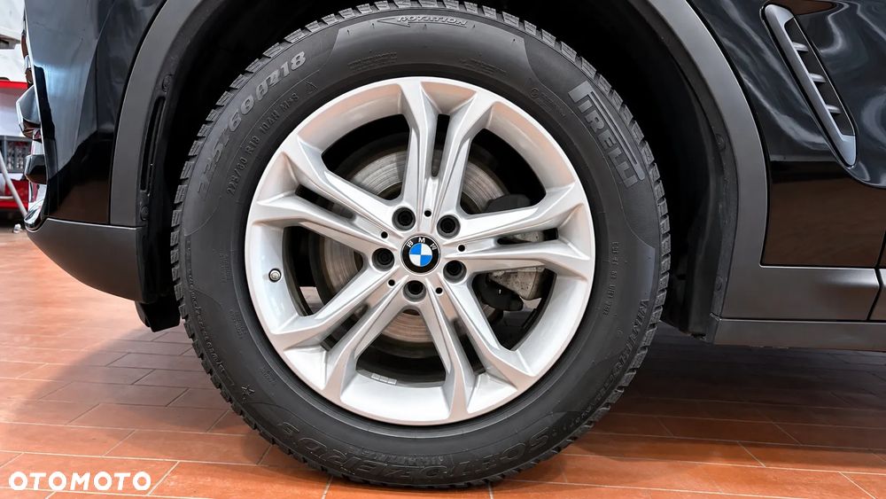 BMW X3 xDrive20d MHEV Advantage - 17