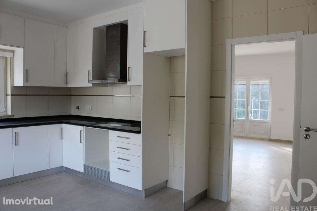 Casa / Villa T4 em Caldas da Rainha - Nossa Senhora do Pópulo, Coto e - Grande imagem: 5/17