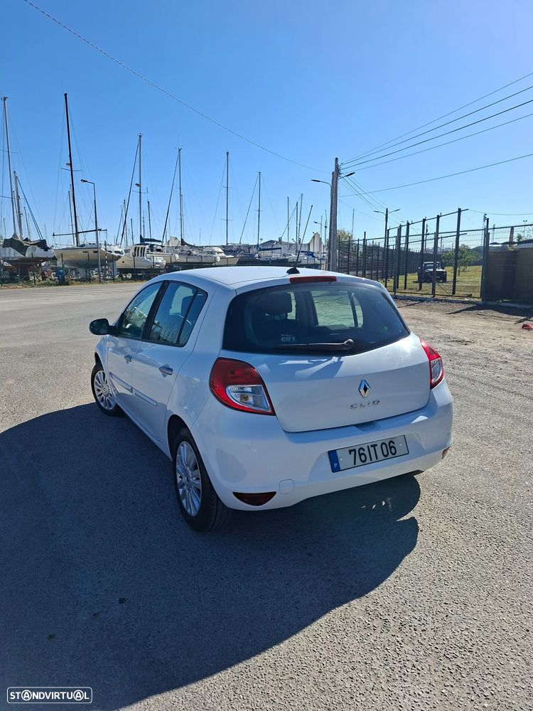 Renault Clio 1.2 16V Dynamique S - 13