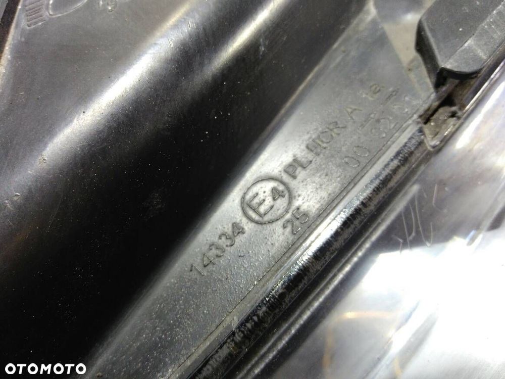 LAMPA LEWA PRZEDNIA AUDI A3 8P - 3