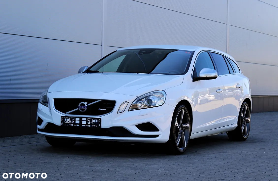 Volvo V60 2.0T R-Design - 4