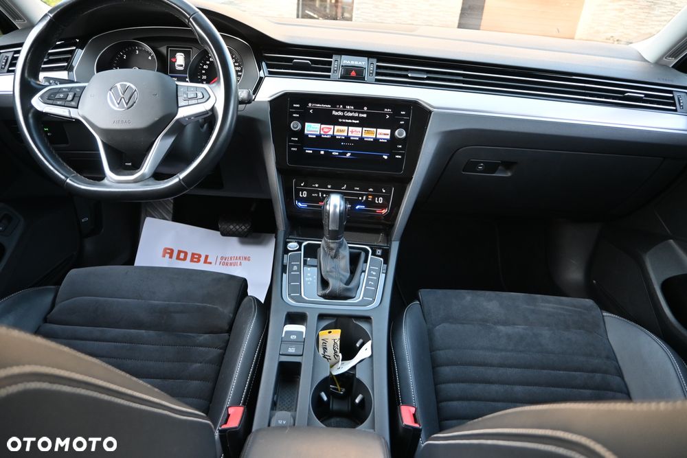 Volkswagen Passat 2.0 TDI SCR DSG Business - 19
