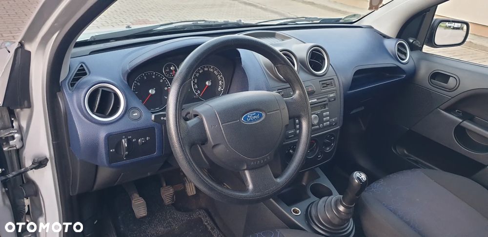 Ford Fiesta 1.3 Connection - 8
