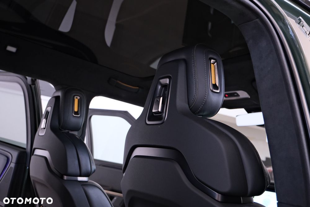 Rivian R1S - 33