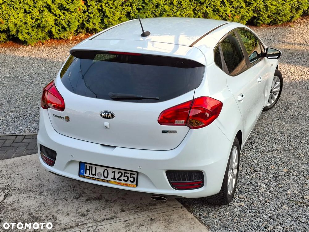 Kia Ceed 1.4 CVVT Dream Team Edition - 3