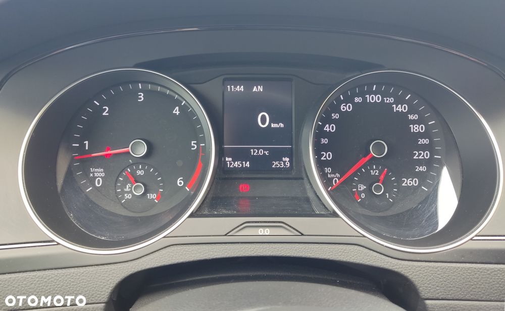 Volkswagen Passat 2.0 TDI SCR Trendline - 11