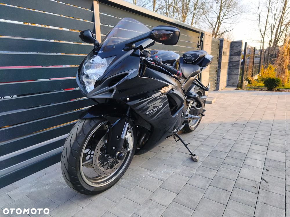 Suzuki GSX-R - 10