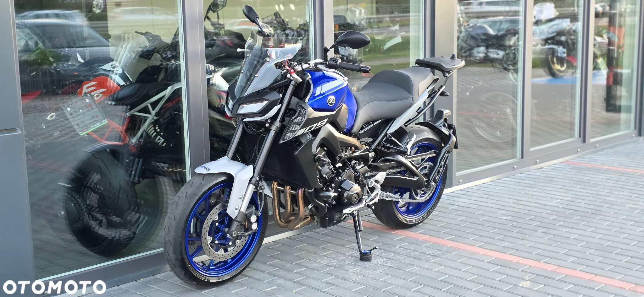 Yamaha MT - 28