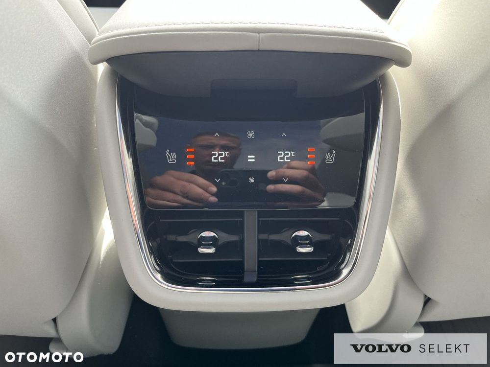 Volvo EX90 - 30
