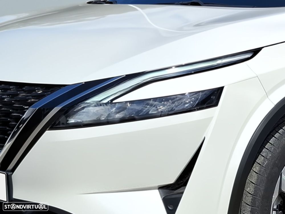 Nissan Qashqai 1.3 DIG-T N-Connecta LED+SKY Xtronic - 3
