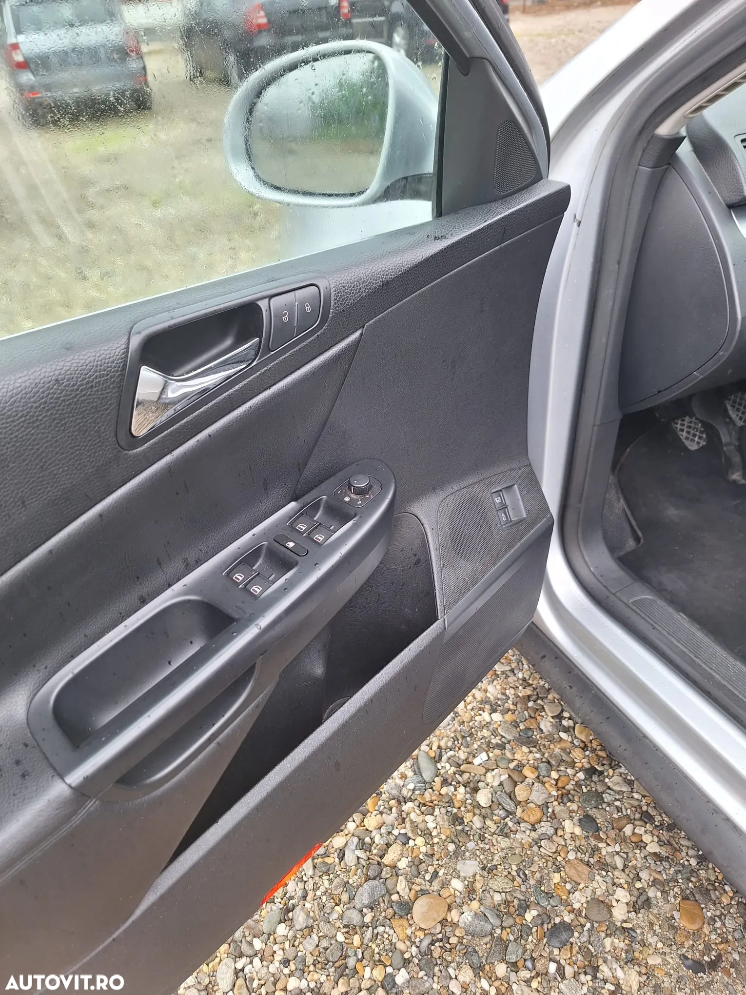 Volkswagen Passat 2.0 TDI DPF Highline - 17