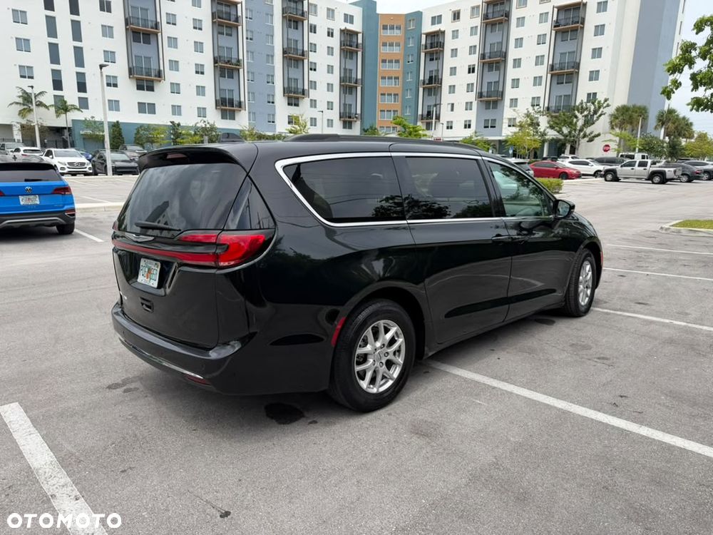 Chrysler Pacifica - 6