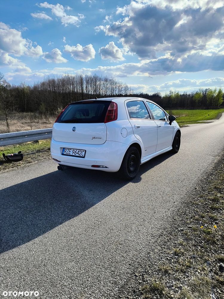Fiat Grande Punto - 5