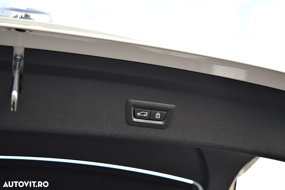 BMW Seria 3 320d Aut. xDrive Luxury Line - 34