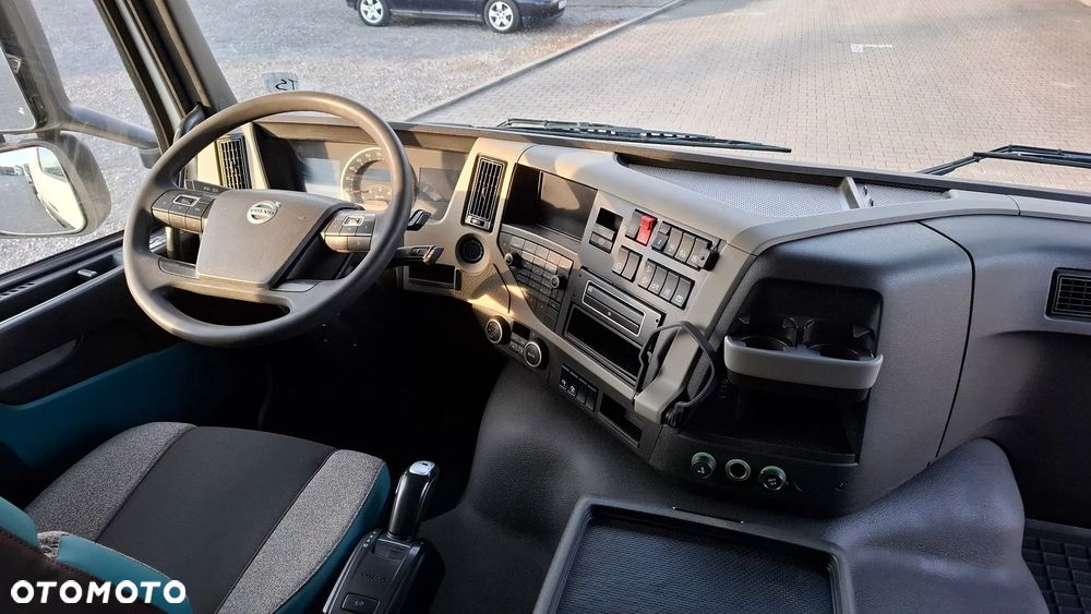 Volvo FM 430 / PEŁNY ADR / HYDRAULIKA + PRZYSTAWKA DO KOMPRESORA / MASA WŁASNA 6620 kg - 28