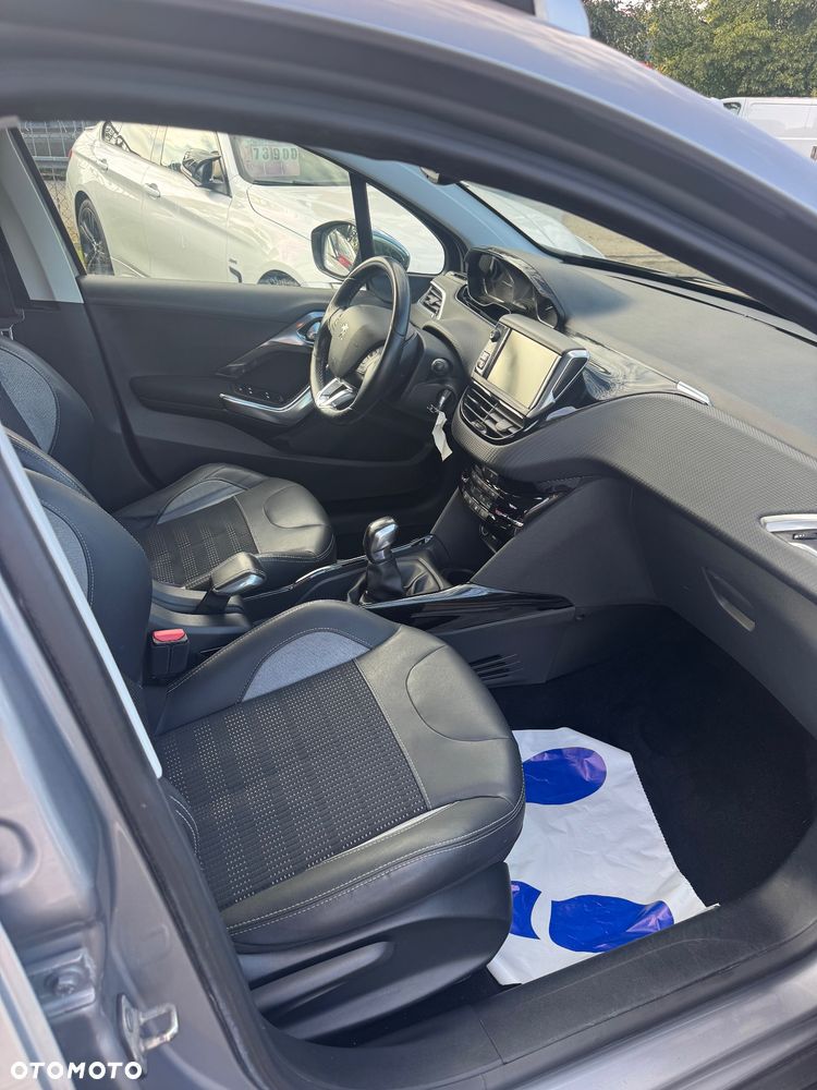 Peugeot 2008 - 12