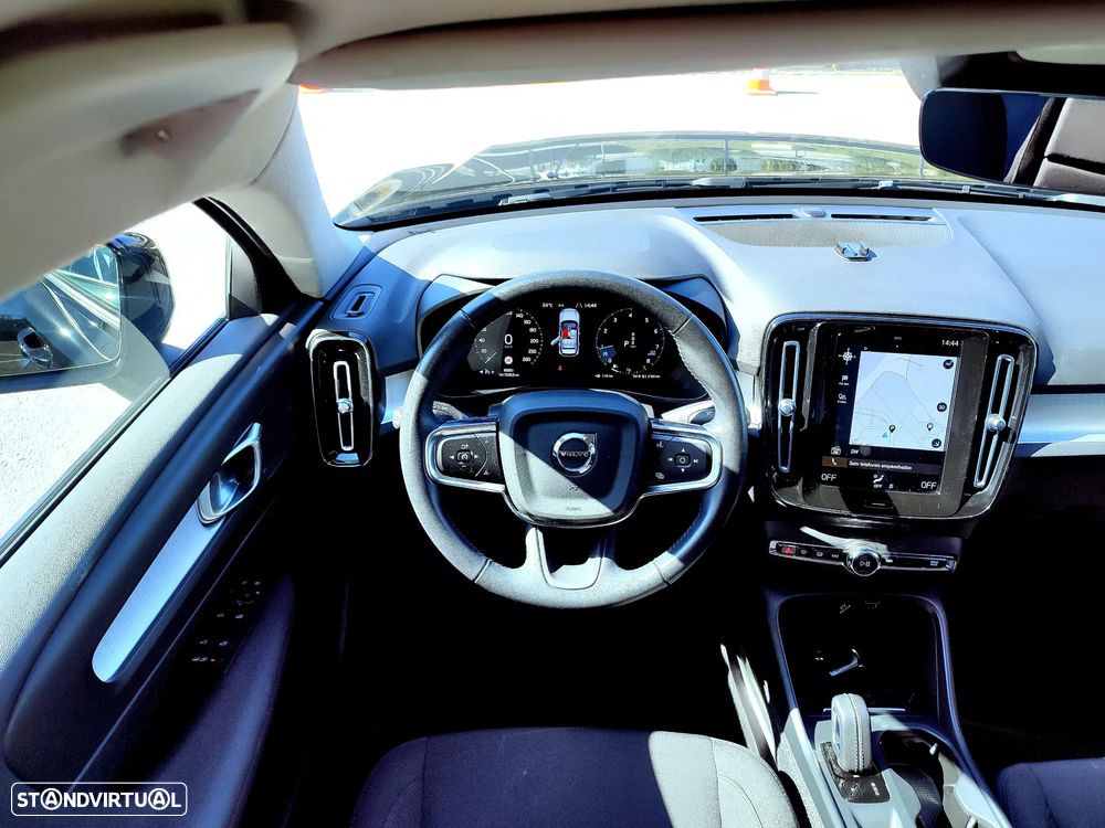 Volvo XC 40 1.5 T3 Momentum Plus Geartronic - 6