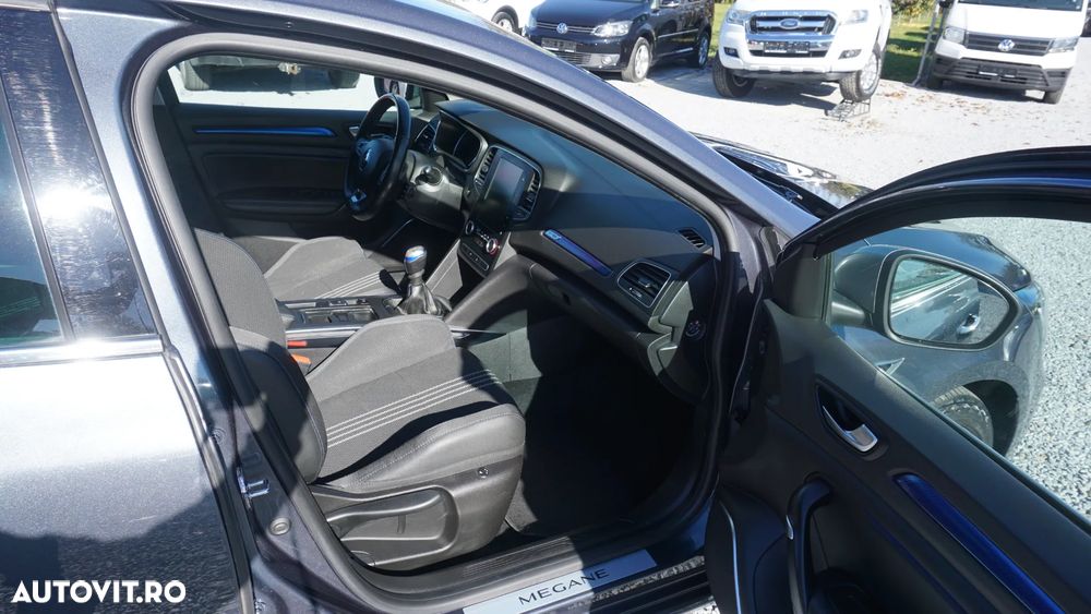 Renault Megane ENERGY TCe 130 GT LINE - 10