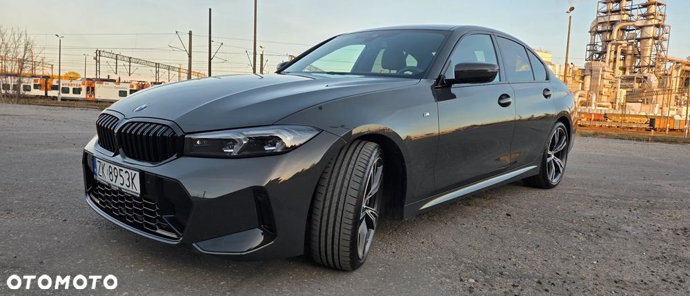 BMW Seria 3 330i xDrive M Sport - 3