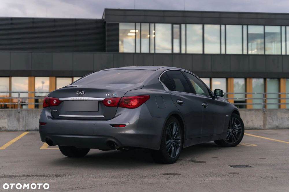 Infiniti Q50 - 8