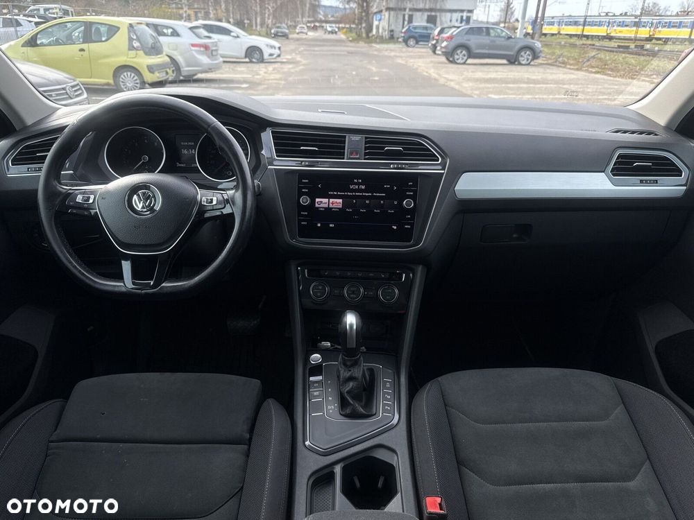 Volkswagen Tiguan - 9