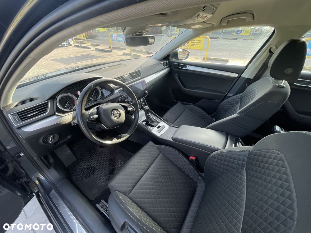 Skoda Superb 1.5 TSI Ambition DSG - 8