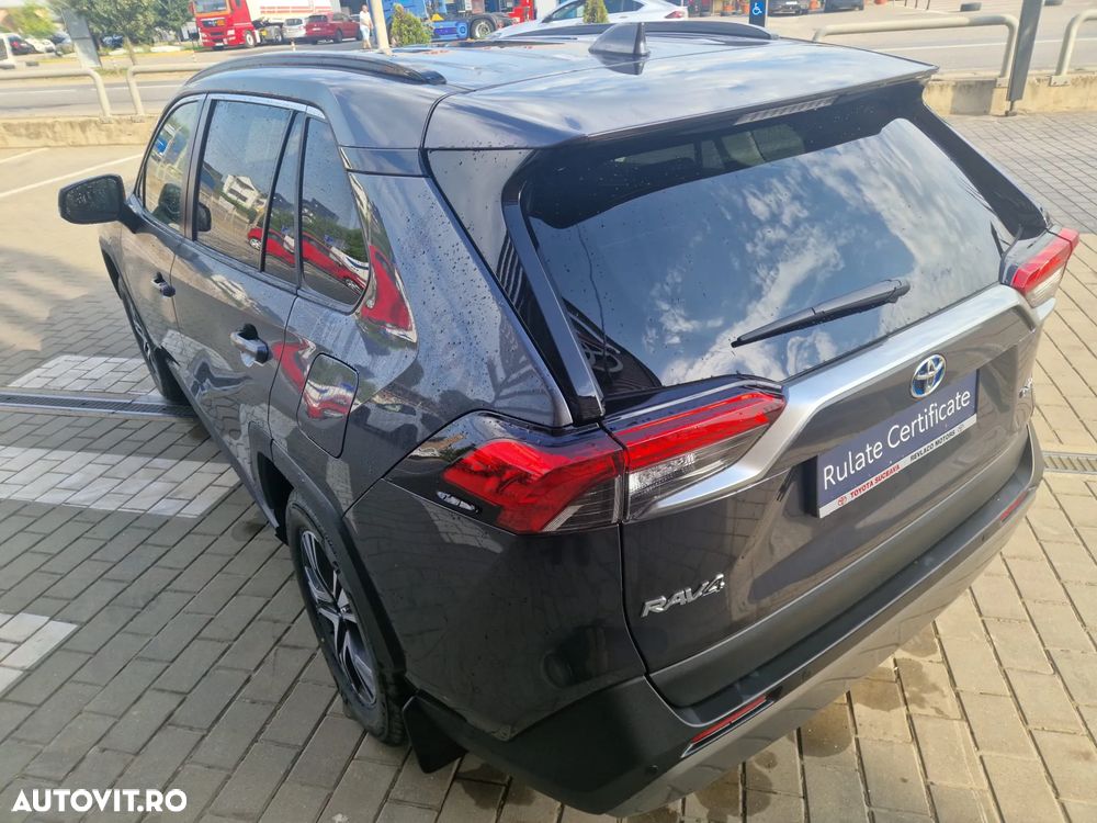 Toyota RAV4 - 9