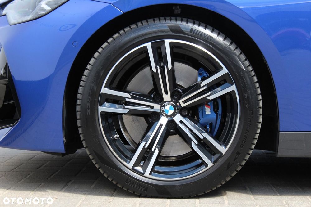 BMW Seria 2 220d M Sport - 4