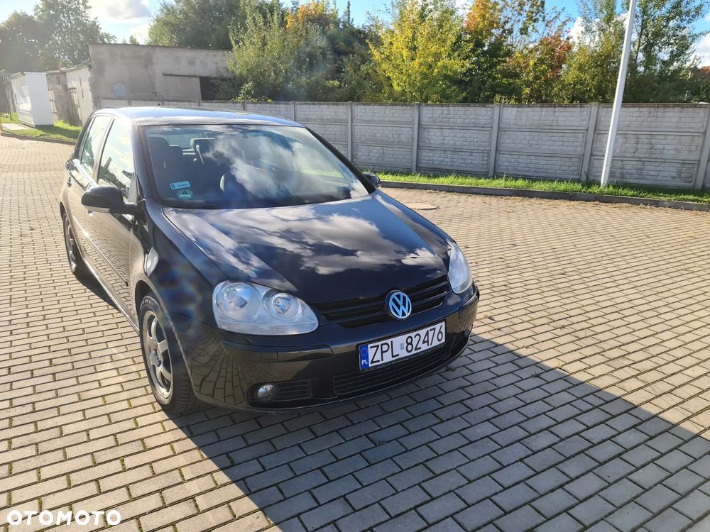 Volkswagen Golf - 1