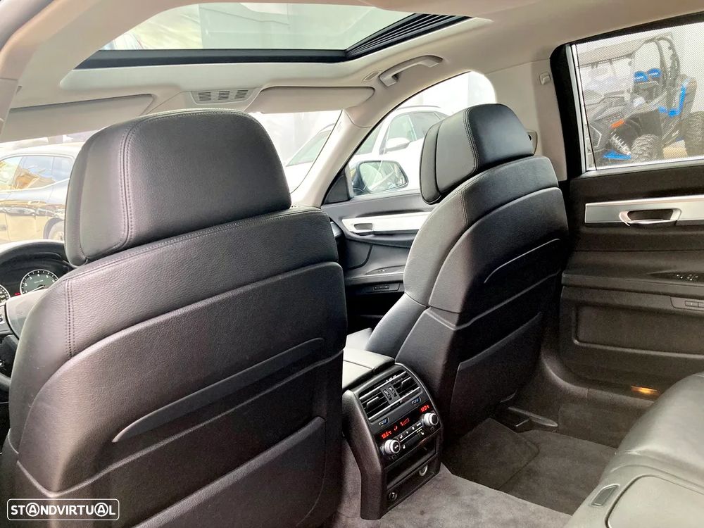 BMW 750 Li xDrive - 28