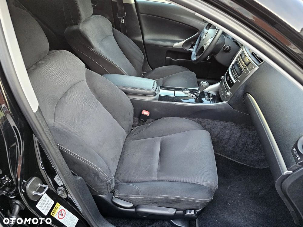 Lexus IS 250 - 25