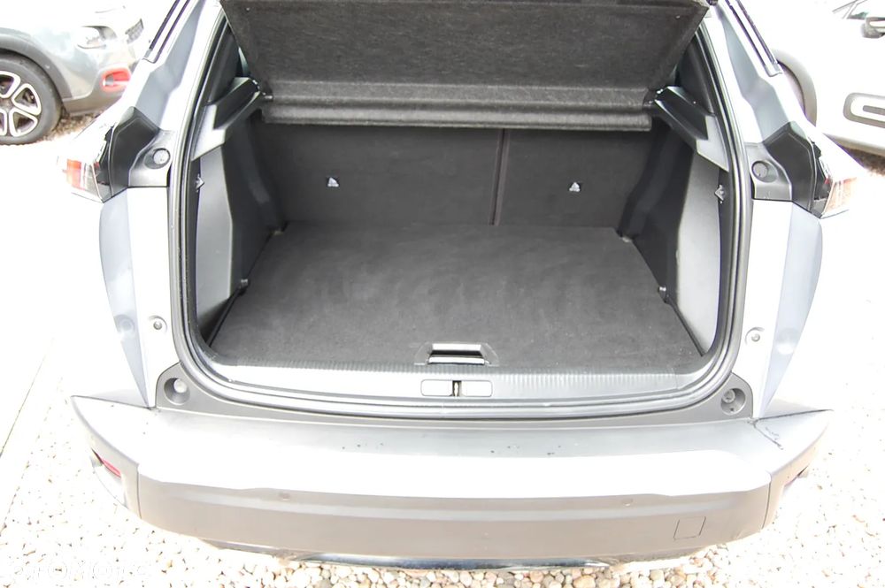 Peugeot 2008 PureTech 130 EAT8 Allure - 23