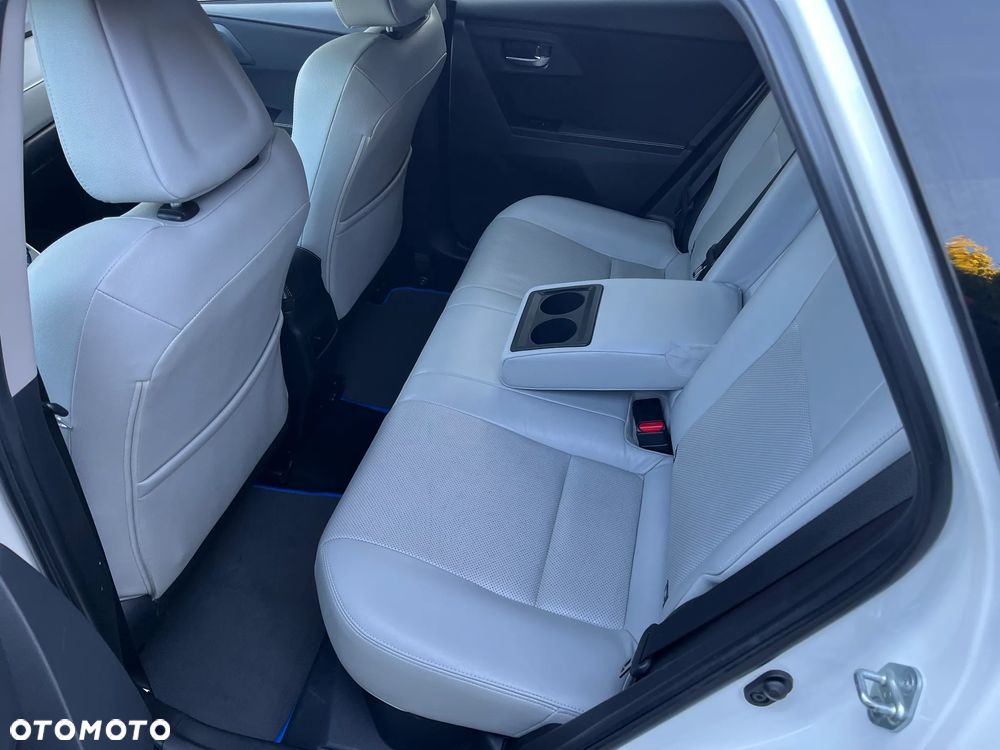 Toyota Auris 1.8 HSD Luna - 15