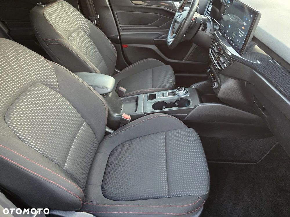 Ford Focus 1.5 EcoBlue Start-Stopp-System ST-LINE - 19