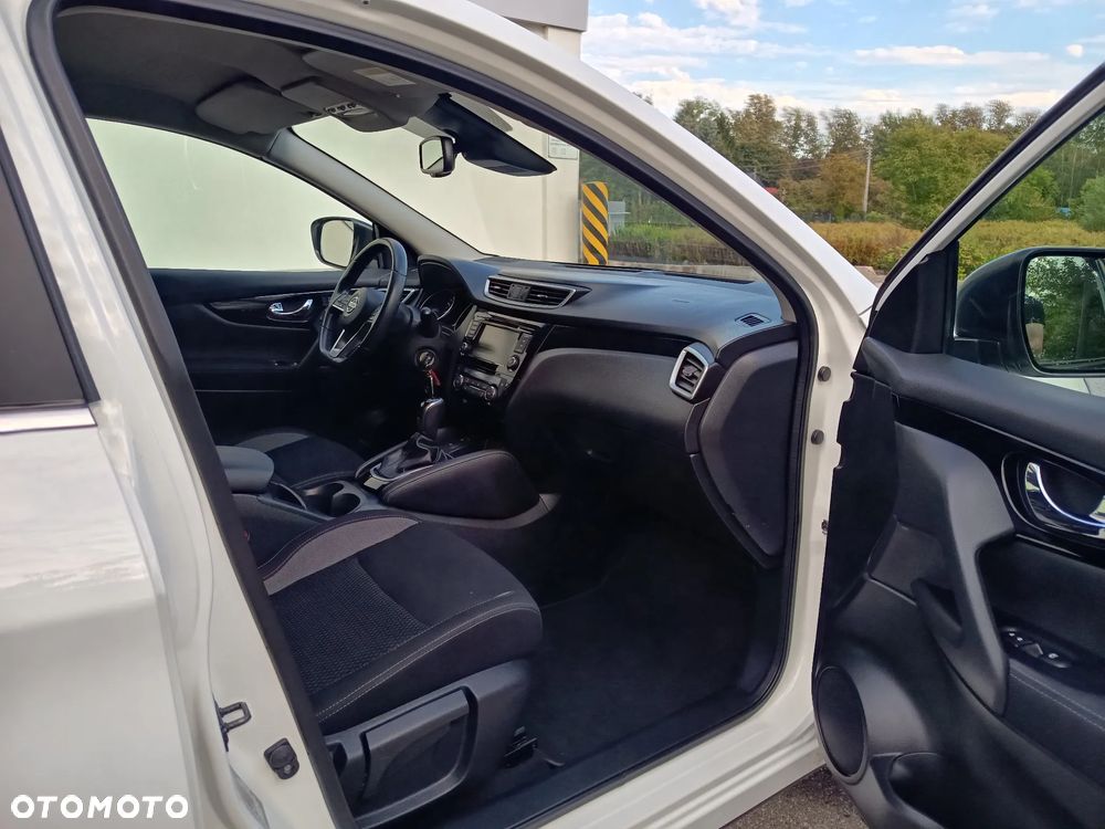 Nissan Qashqai 1.3 DIG-T DCT ACENTA - 29