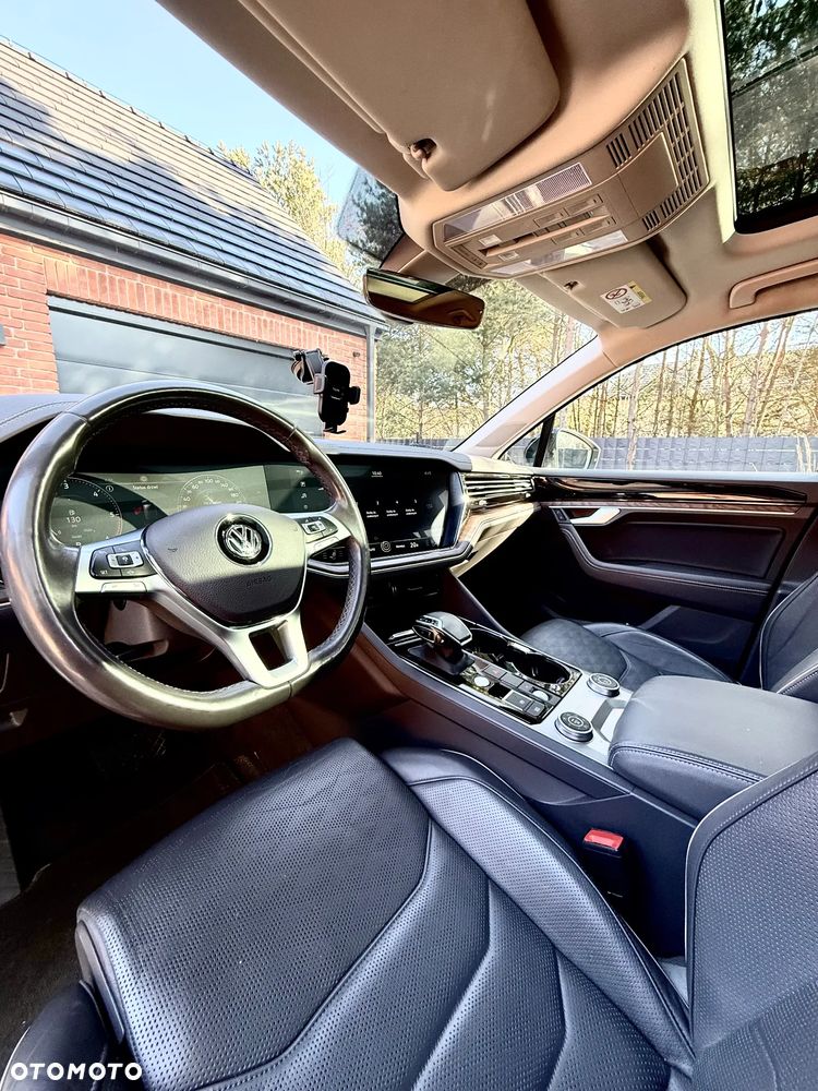 Volkswagen Touareg 3.0 V6 TDI SCR 4Mot R-Line - 11