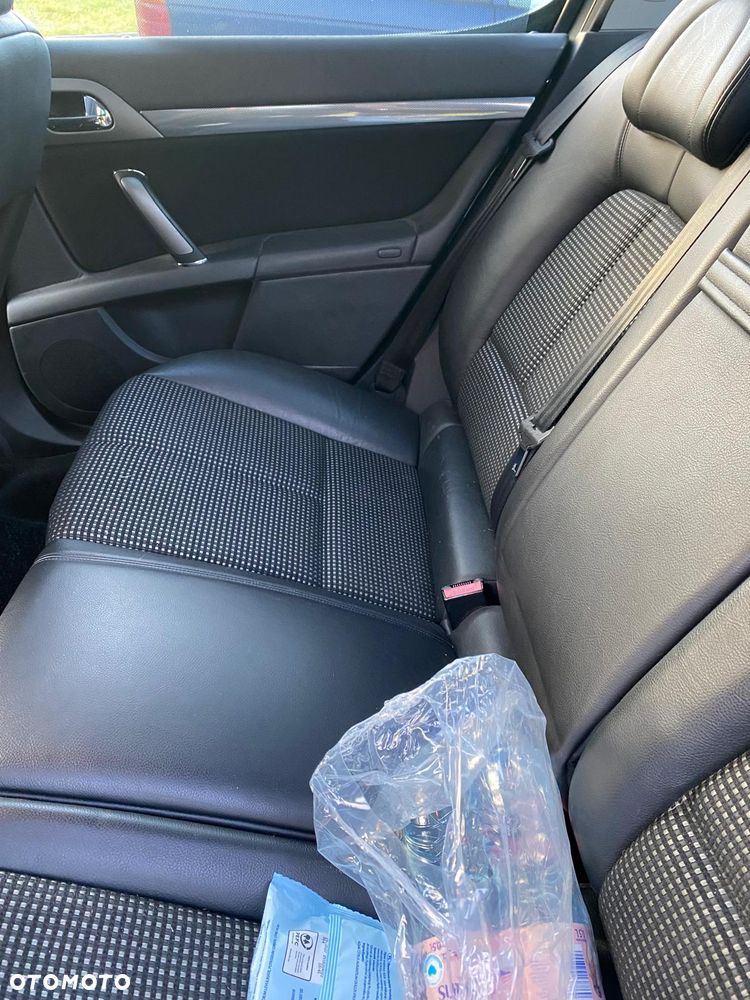 Peugeot 407 135 Premium mit Exklusiv-Paket - 27